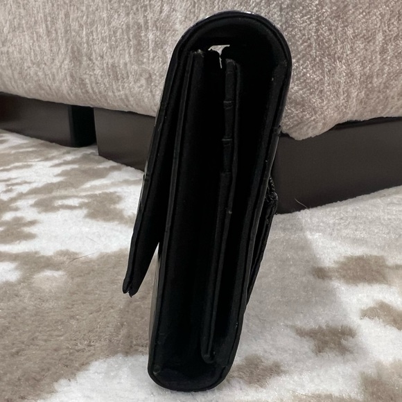 Liz Claiborne Faux Snakeskin Wallet- NWT - Picture 4 of 16